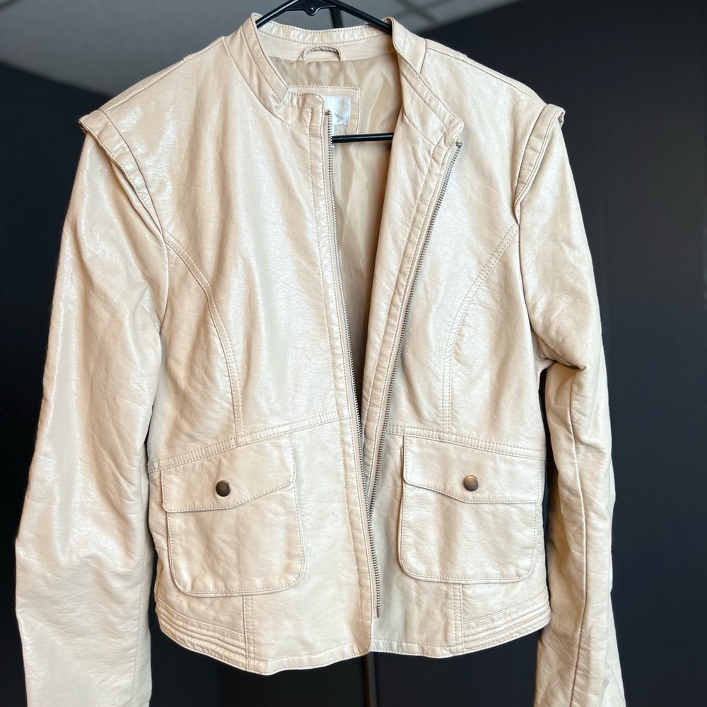 Women’s Leather Jacket by Bernardo’s B collection. Large.